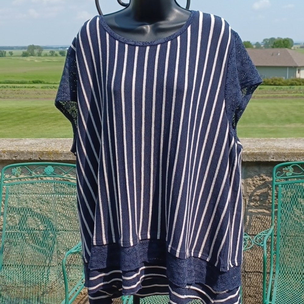 Weekend Suzanne Betro Long Tunic, navy & white Striped, cap sleeve, stretchy, la